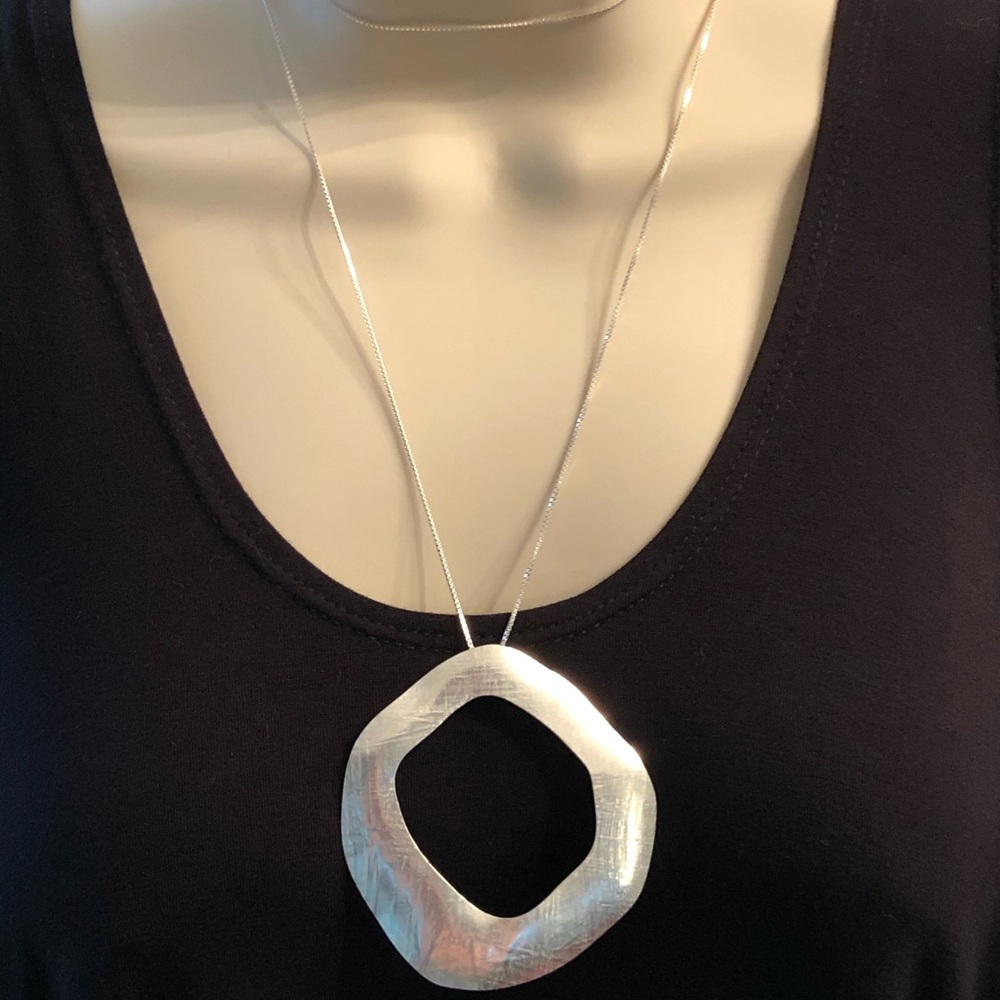 Silpada Sterling Silver .925 Long Abstract Circle Pendant Necklace 32”